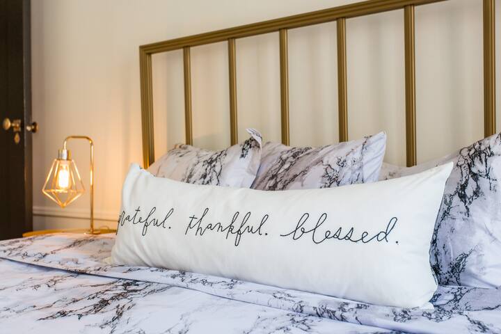 Downtown Mag Mile Sleep 20 | 6bd/6ba gallery image 5