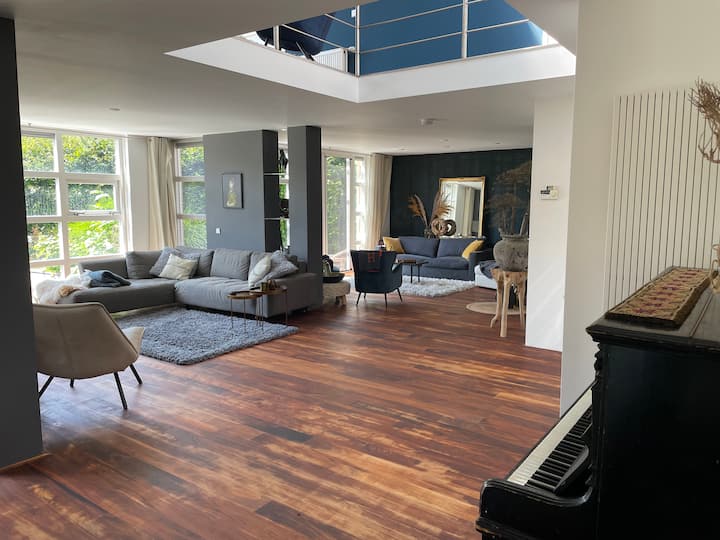 Luxe Familie Villa Aan Het Water. Met Jacuzzi. - Zeewolde