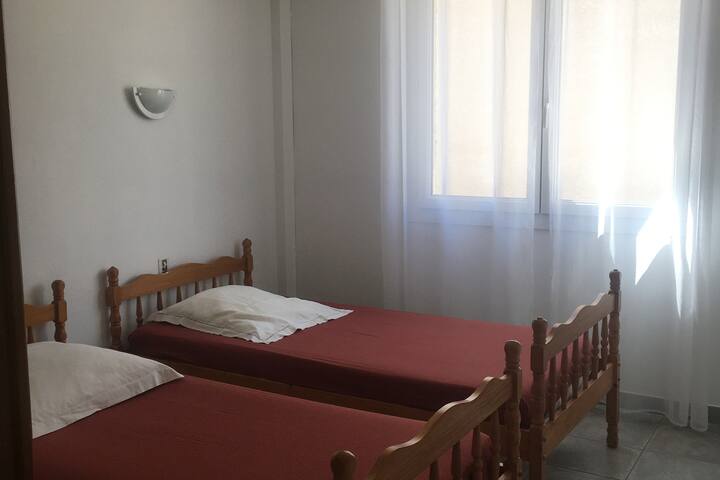 Dhoma e gjumit 1