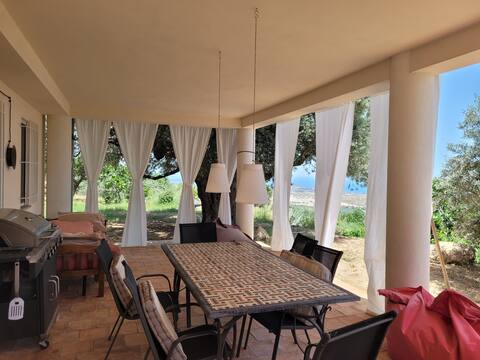 Unwind in the olive grove & by the sea