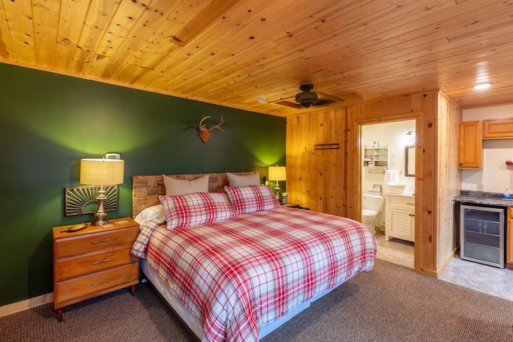 季节性客用套房-加大双人床