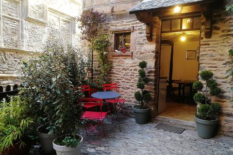 House of character in the heart of Conques