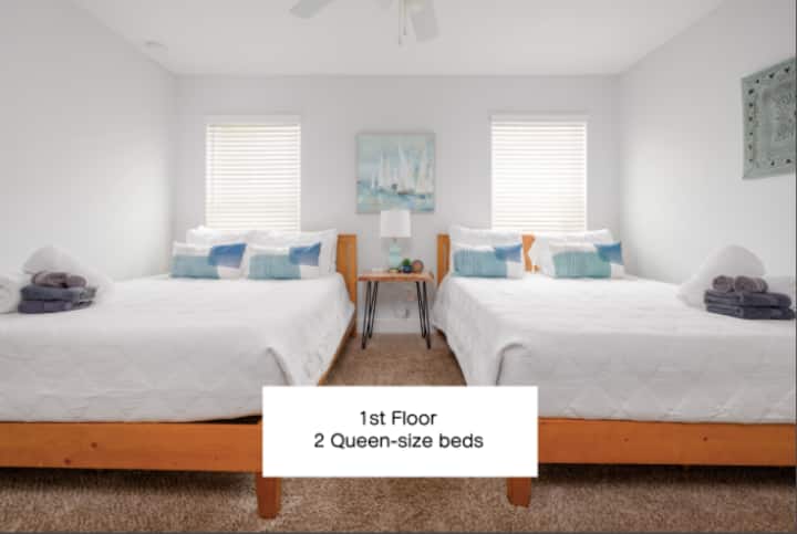 1ª camera da letto con 2 comodi letti matrimoniali al piano terra