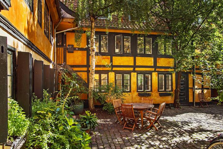 Byhus/bondegård fra 1733, 350 m. fra City Center gallery image 2