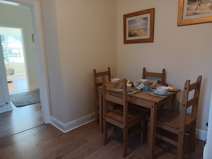 Pet Friendly Eden Cottage  2 Adult & 2 Children - Norfolk