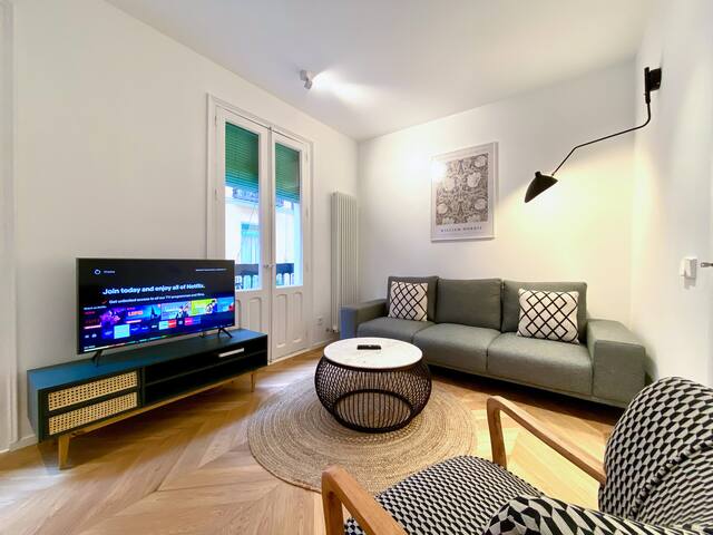 New! Modern & Charming with 8 balconies gallery image 2