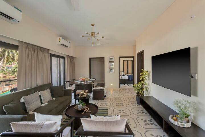 Living room image 8