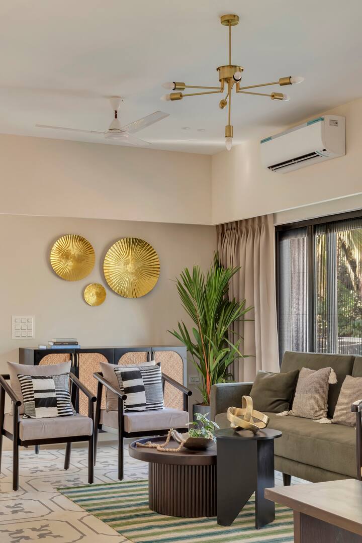 Living room image 7
