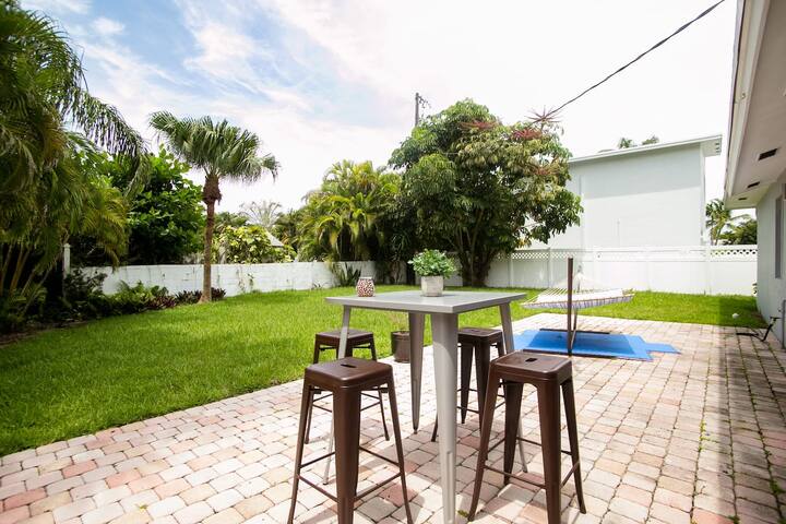 Beachfront Retreat with Pool & Tropical Serenity gallery image 4