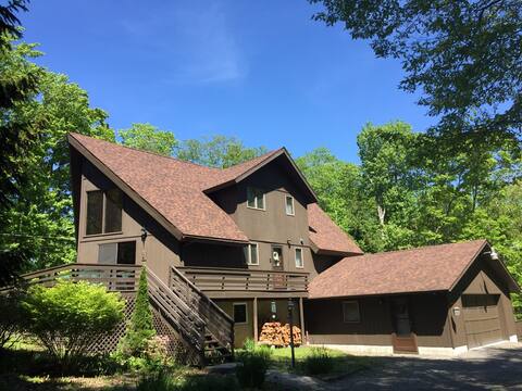 COZY CABIN in Alpine Lake Resort; 4 Season Getaway