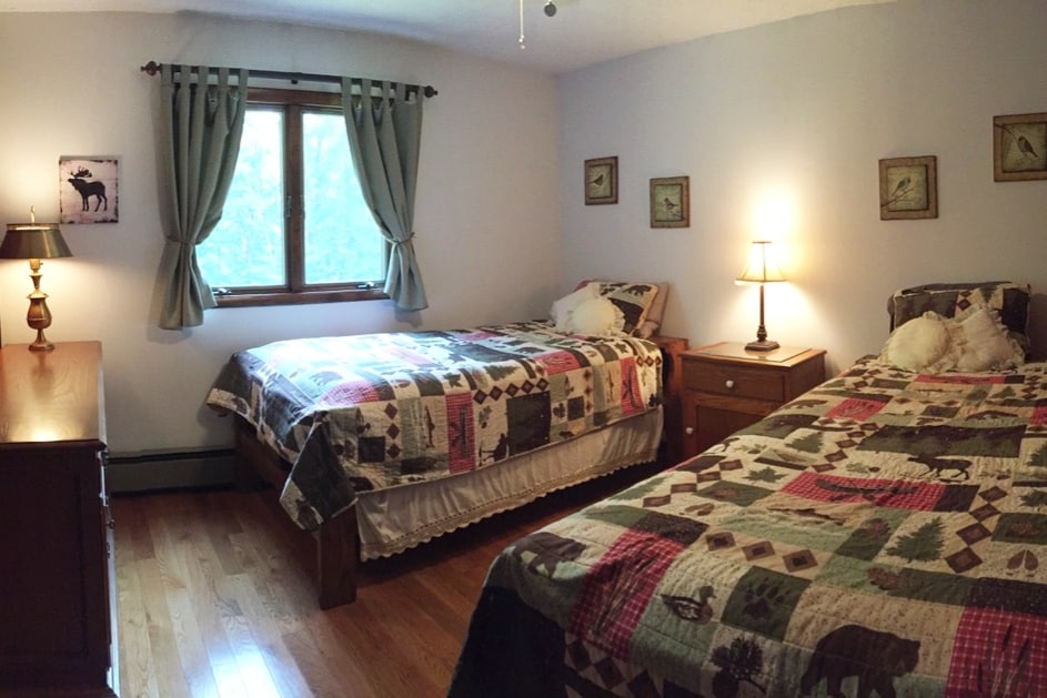 Hoofdverdieping - twee eenpersoonsbedden