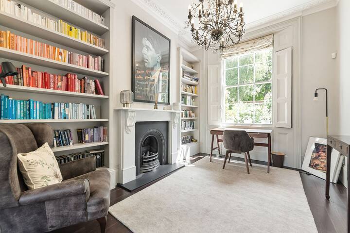 Islington Townhouse with Large Garden gallery image 2