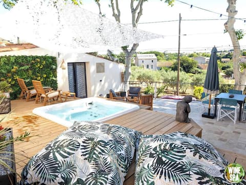 - Wine Spa Occitanie - 80 m2 Suite with Private Jacuzzi