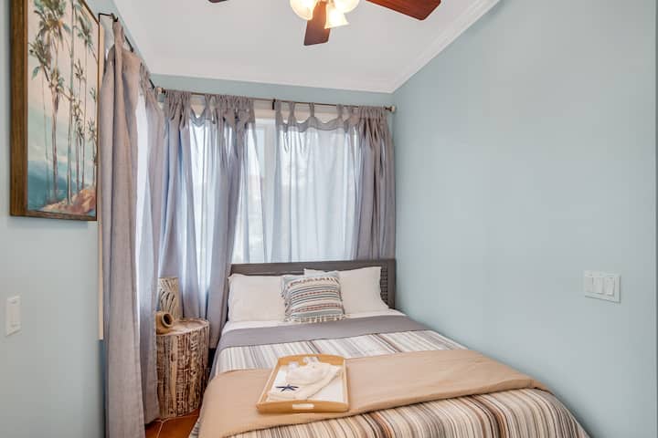 Bedroom 2 or 5 with a queen bed - 1st floor