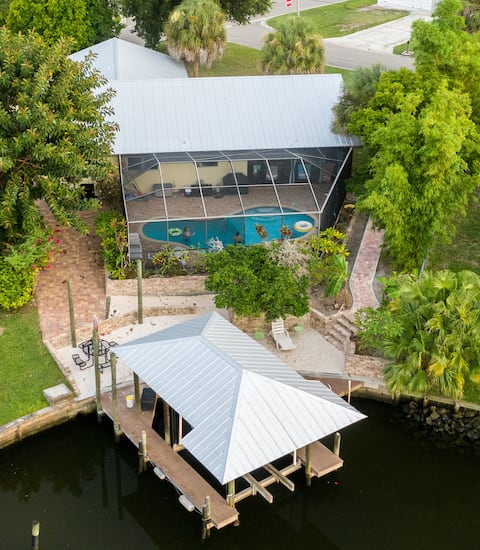 Waterfront Oasis w/screened & heated pool & dock