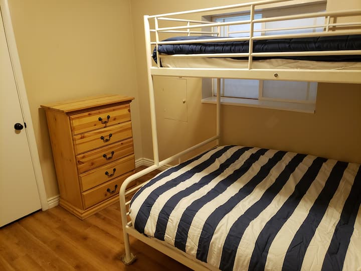 Habitación 5 (doble sobre cama completa) - Sótano