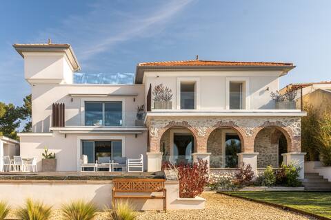 Exceptional Beachfront Villa with Pool