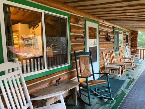 Clark Cabin, Greyhouse Inn Vacation Rentals