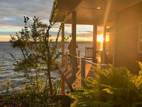 Azalea Beach House on Seneca Lake