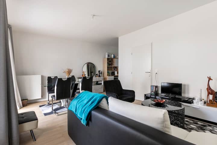 Chambre Dans Appartement Cosy Grand Balcon Rer A - Rueil-Malmaison