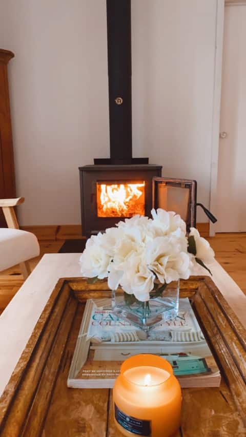 Top performing Airbnb: Hidden Valley Beach House- Penn Lake Waterfront in Huntsville