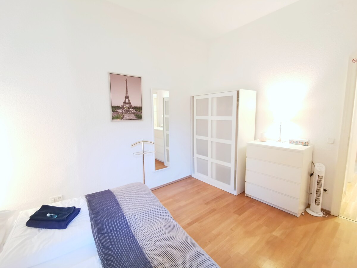 غرفة النوم 2