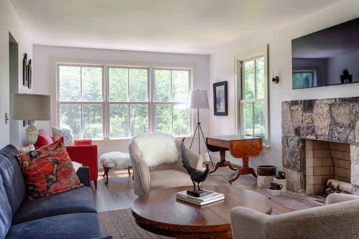 Lake Country Farmhouse - Housatonic Meadows State Park, Sharon
