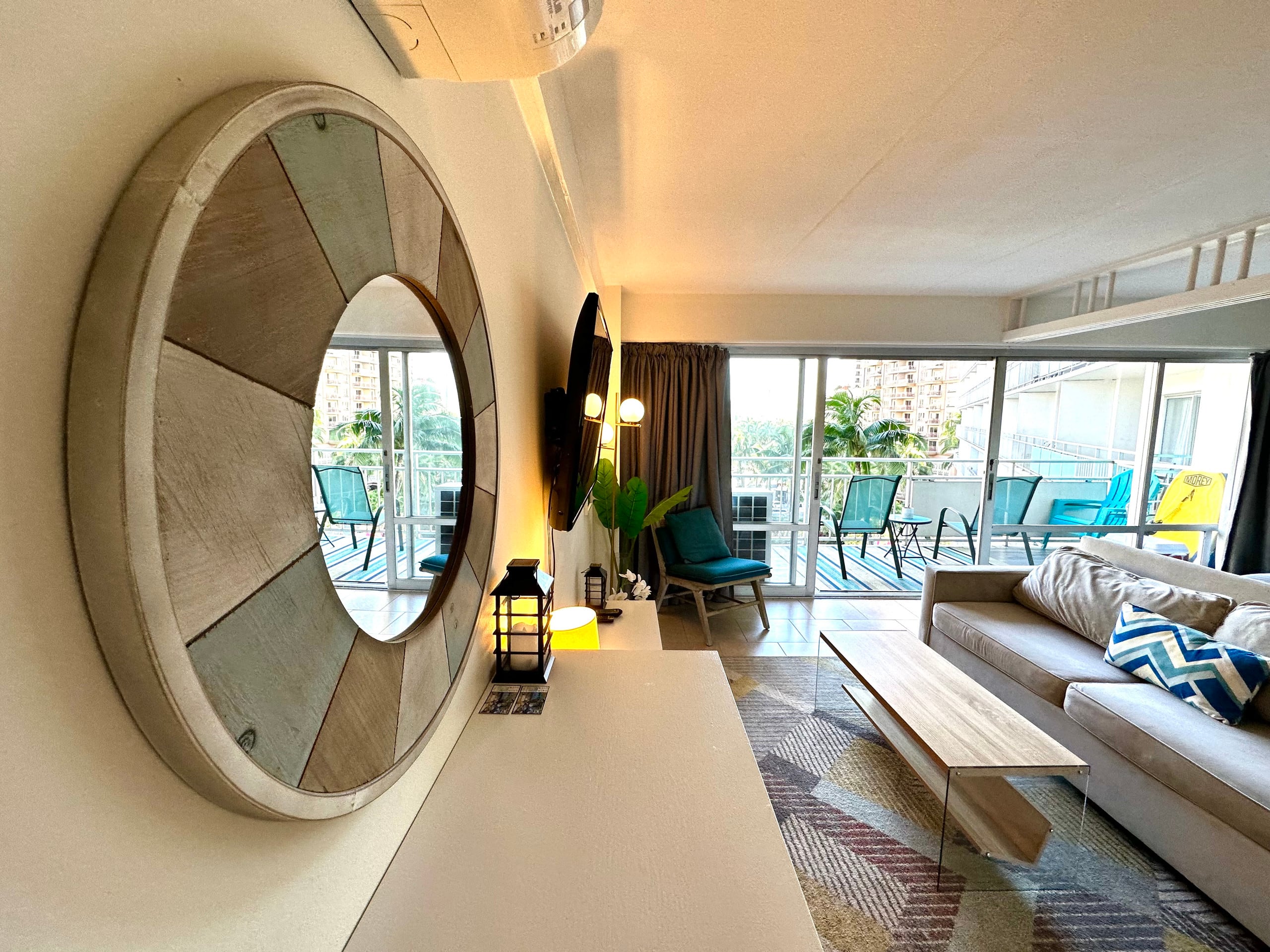 Condo in Honolulu · ★4.83 · 1 bedroom · 2 beds · 1 bath - Image 2