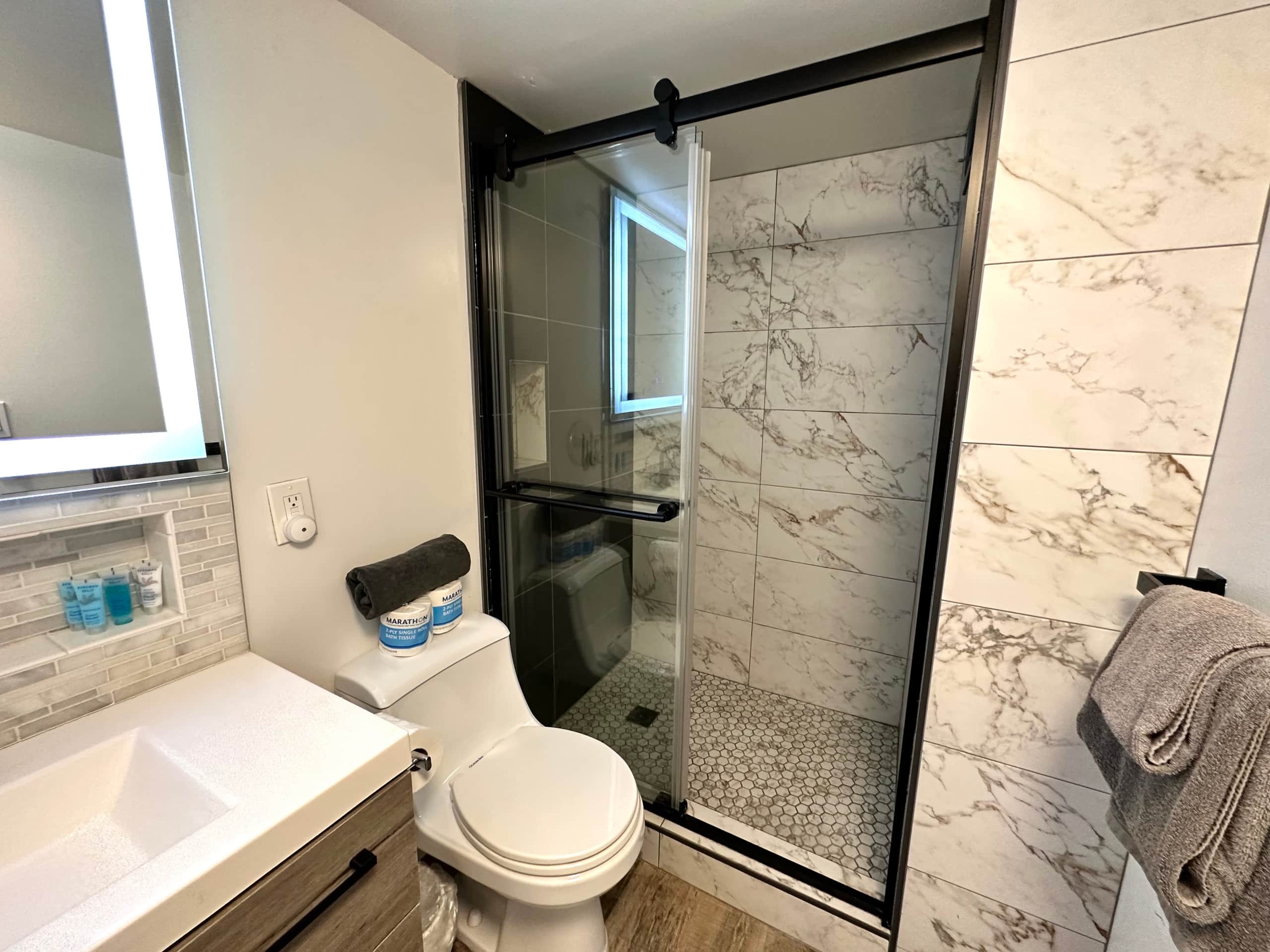Condo in Honolulu · ★4.83 · 1 bedroom · 2 beds · 1 bath - Image 20