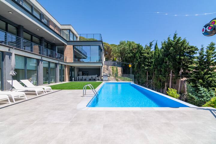 ★ CoastalVillas – Villa La Montgoda ★ gallery image 3