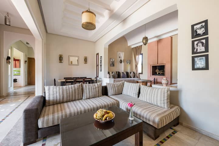 Belle Villa De Rêve Avec Piscine Chauffée - Marakeş