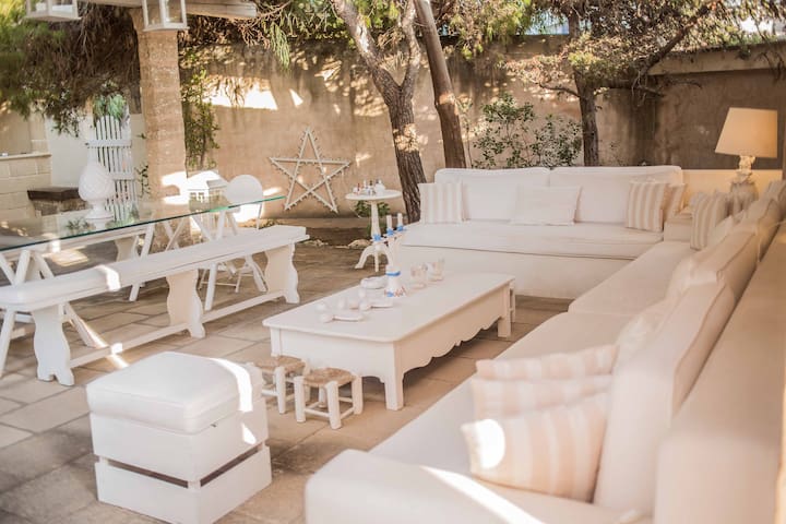 Beachfront Villa & Villa grande, immerse nel verde