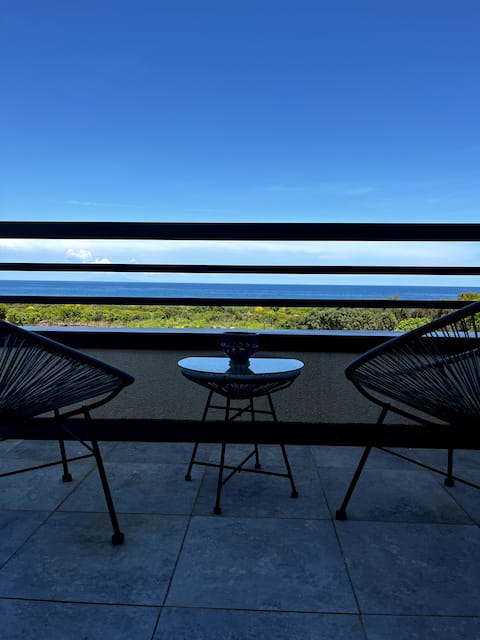 At the water's edge: sea and swimming pool