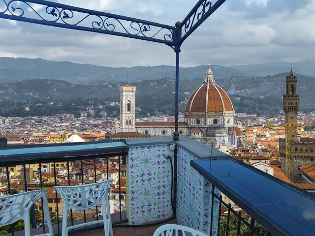 At the top faboulous terrace Florence gallery image 5
