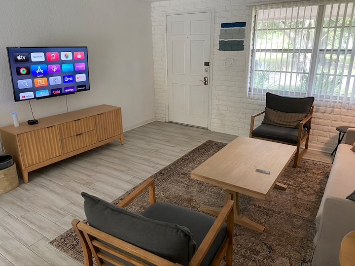 Hibernate In Our Bear Creek Home - セント・ピーターズバーグ, FL