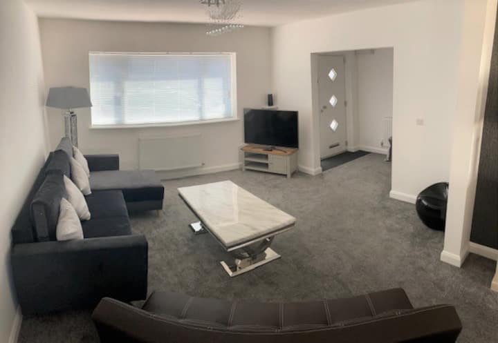 Recently Refurbished Luxurious House - Weston-super-Mare