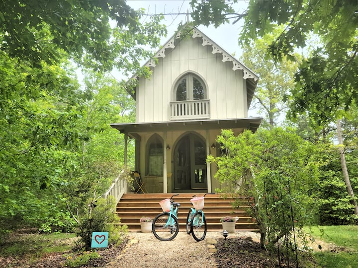 Irvington Cottage Vineyard Birdhouse Cottages for Rent in Irvington