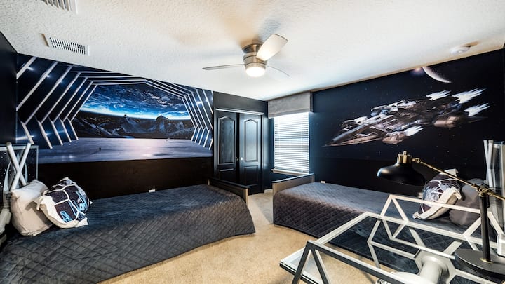 Jizamishe katika jasura ya Star War ukiwa na vitanda viwili pacha