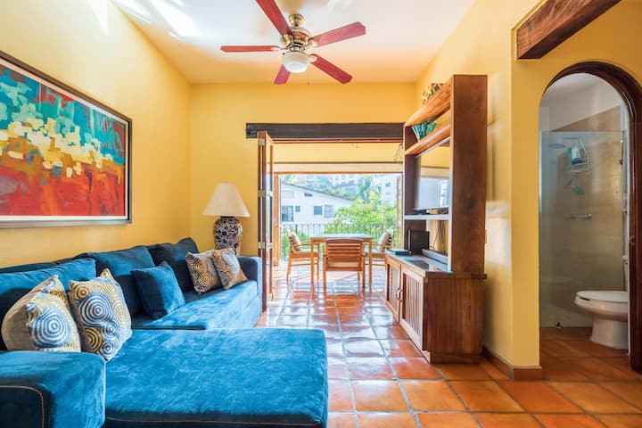 Studio In Romantic Zone, 2 Blocks From The Beach - Puerto Vallarta