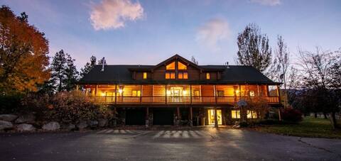 PERFECT Mtn. Getaway - Views, Stable, New Remodel
