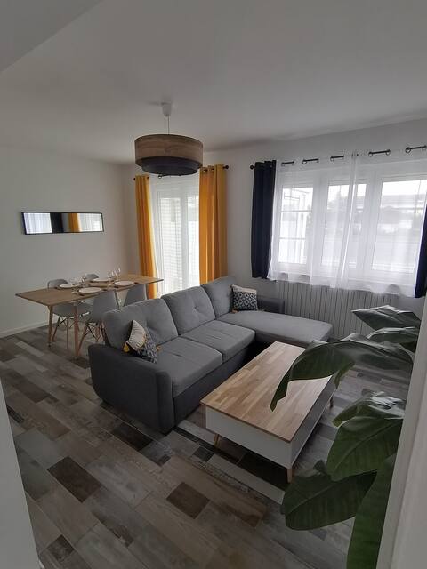Top Airbnb: At the edge of the Zoo, 3 minutes from the zoo à Saint Aignan