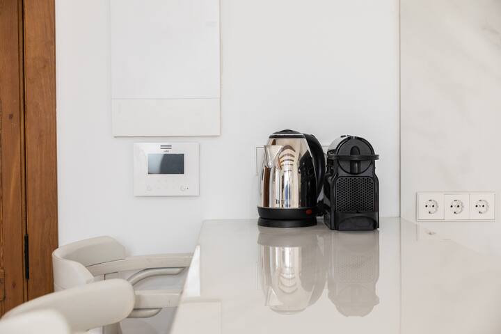 Downtown apartment with terrace gallery image 4