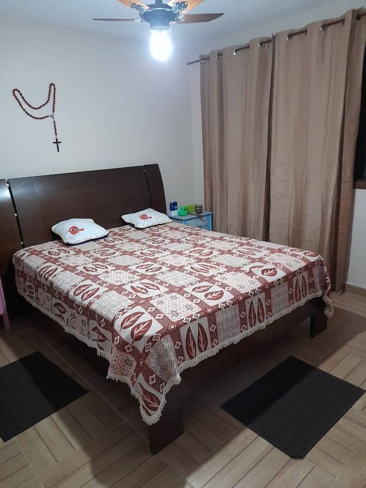 Suite med queensize-dobbeltseng
