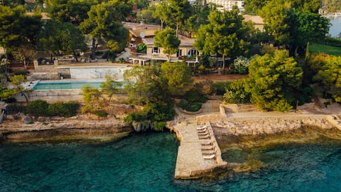 Paradise on the Sea