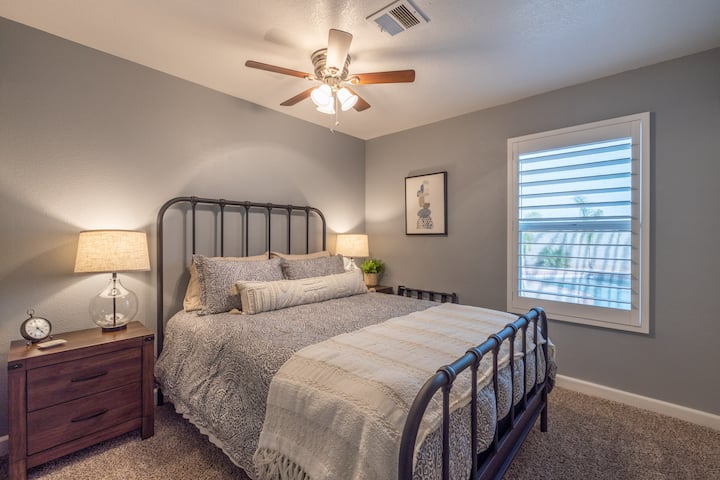 ห้องพัก #2 - เตียงควีนไซส์