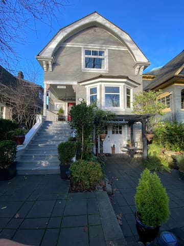 Large Renovated Character Home with 3 Beds/2 Bath