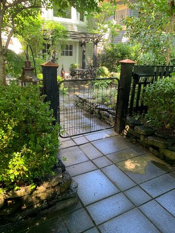 Large Renovated Character Home with 3 Beds/2 Bath gallery image 4