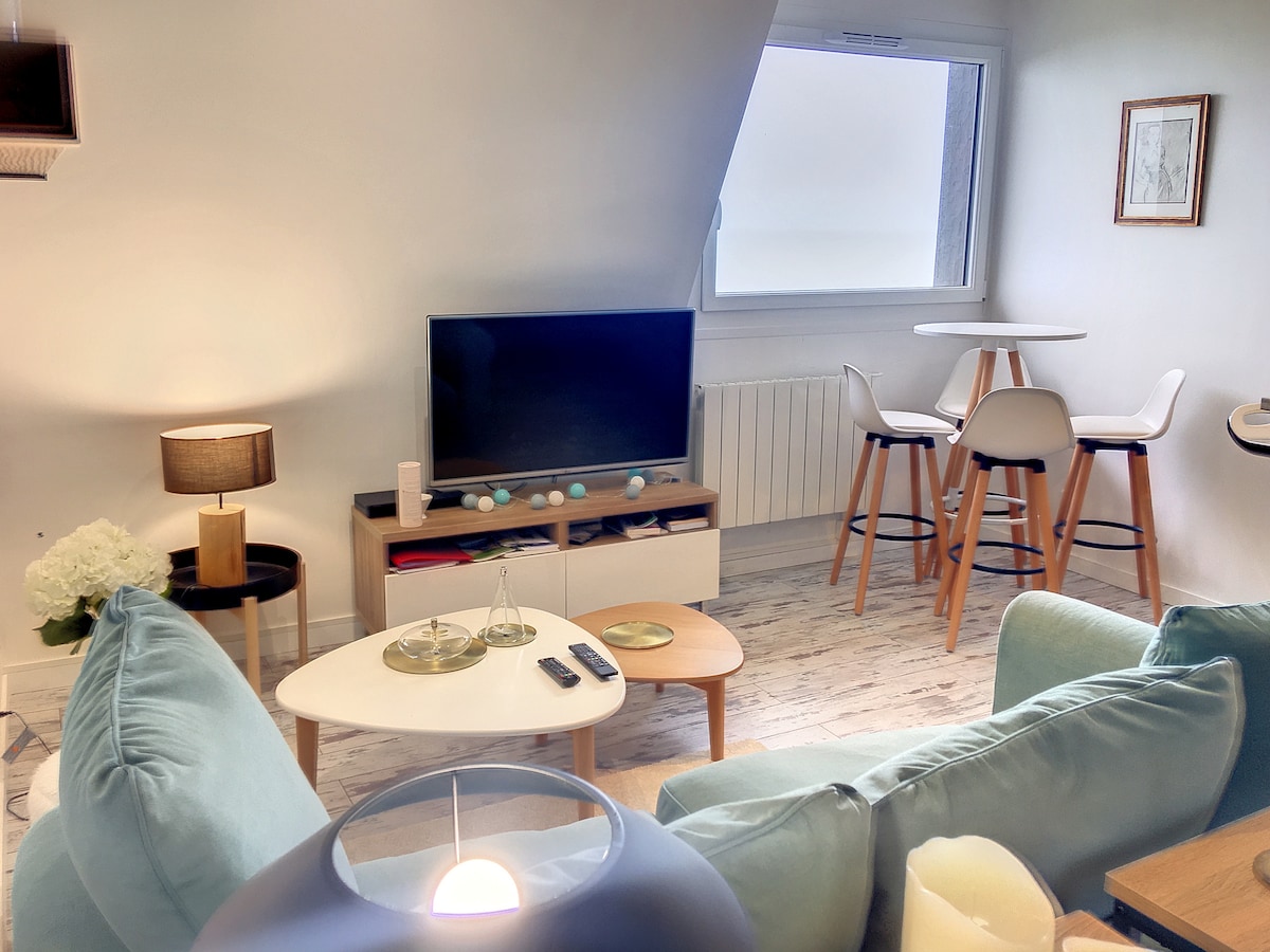 Anuncio de Airbnb popular: two rooms with sea view en Benerville Sur Mer