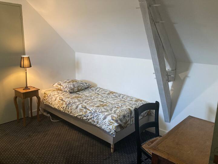 chambre Salle de Jeux (1 personne) 2ème étage droite