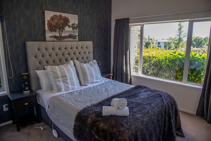 Ყველაზე დაბალი 152 × 203 სმ ოთახი